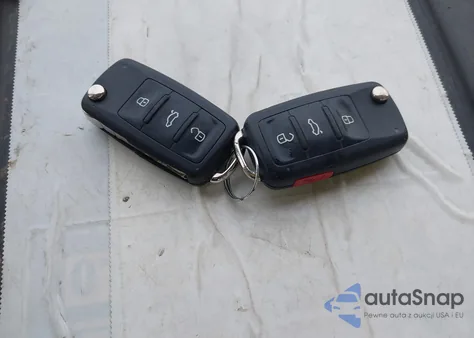 2016 Volkswagen Passat 1.8T S z USA, uszkodzony, nr VIN 1VWAT7A35GC036589